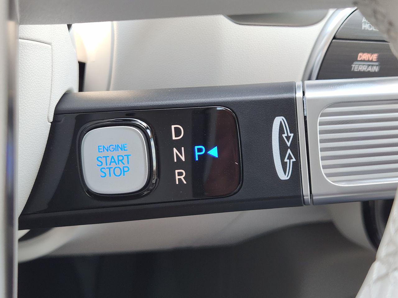 New 2027 Shimmering Silver Hyundai SEL Premium 7P image 18