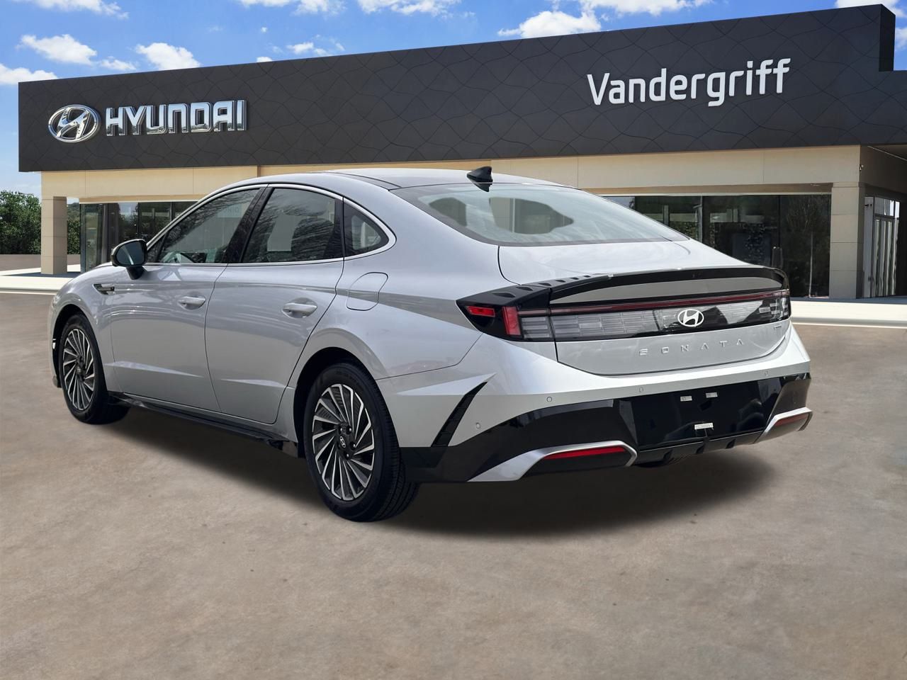 Certified Used 2026 Aero Silver Hyundai Limited image 18