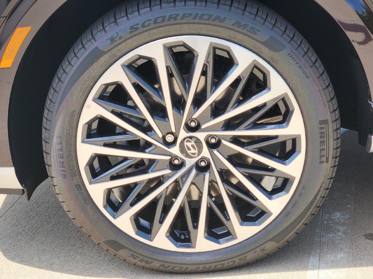 New 2027 Galaxy Maroon Pearl Hyundai Calligraphy image 7
