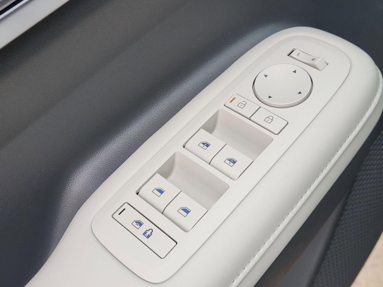 New 2026 Ecotronic Gray Hyundai SEL FWD image 22