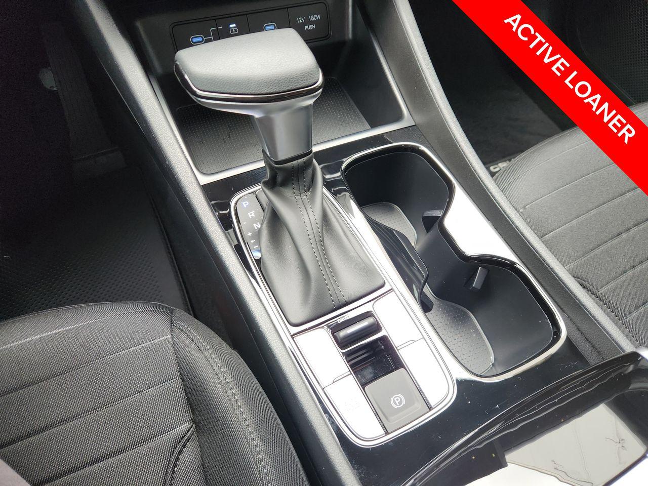 New 2026 SAW White Hyundai SE FWD image 19