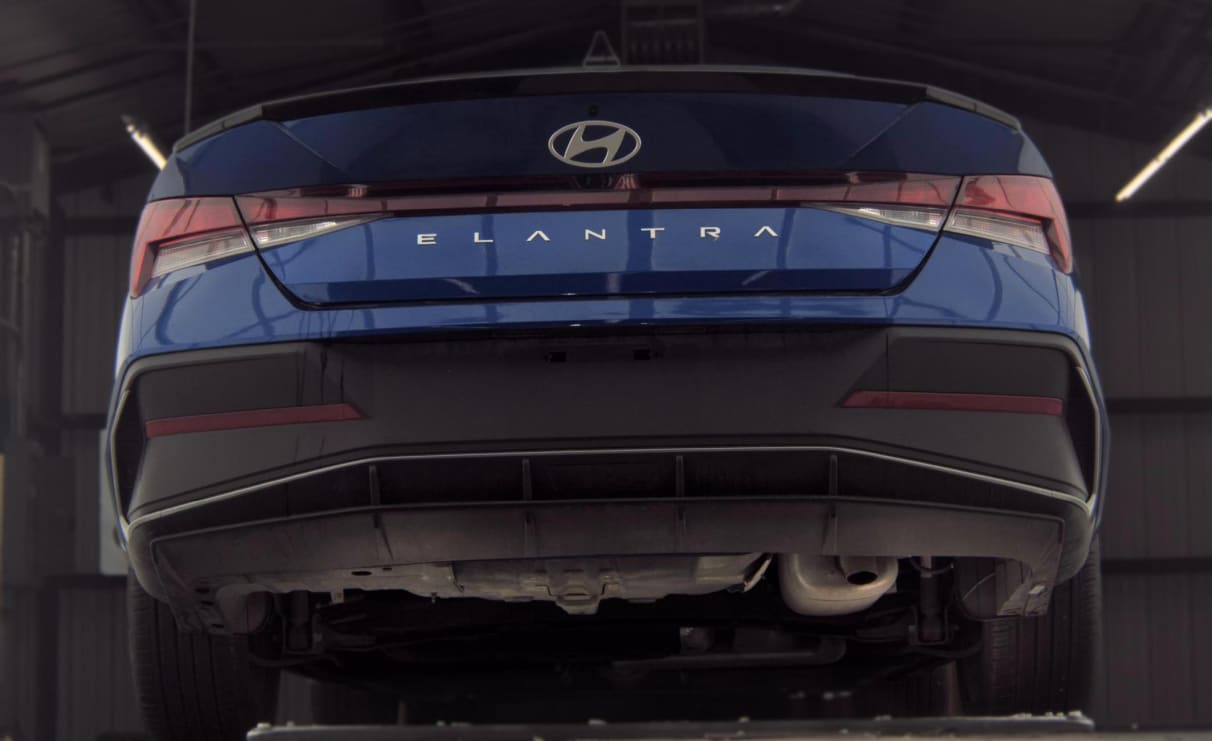 Used 2025 Intense Blue Hyundai SEL Sport image 8