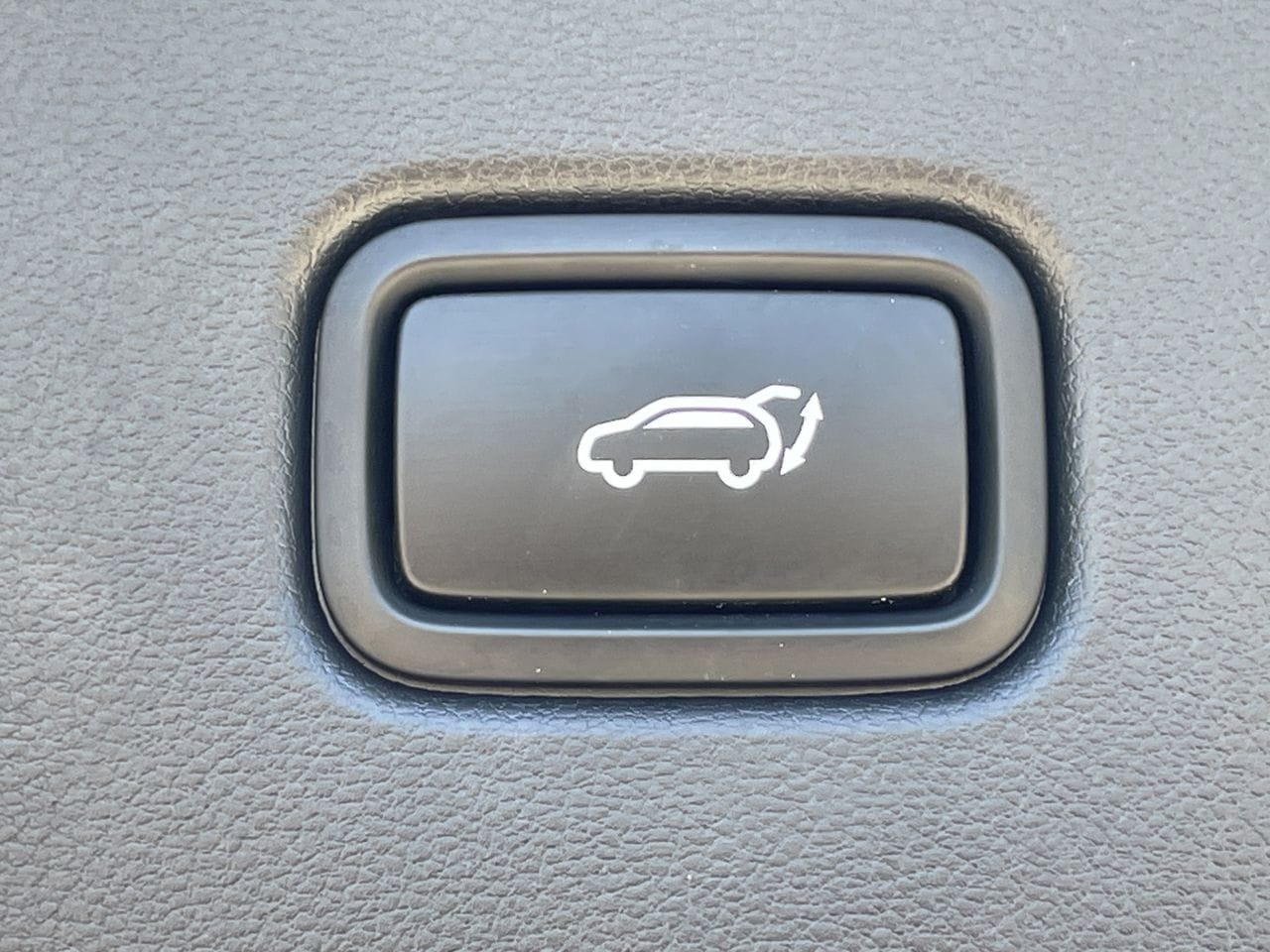 Used 2025 Phantom Black Hyundai SEL Convenience image 28