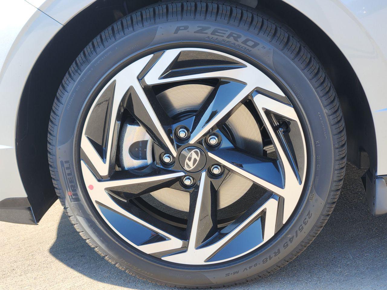 New 2026 Aero Silver Hyundai SEL Sport image 7