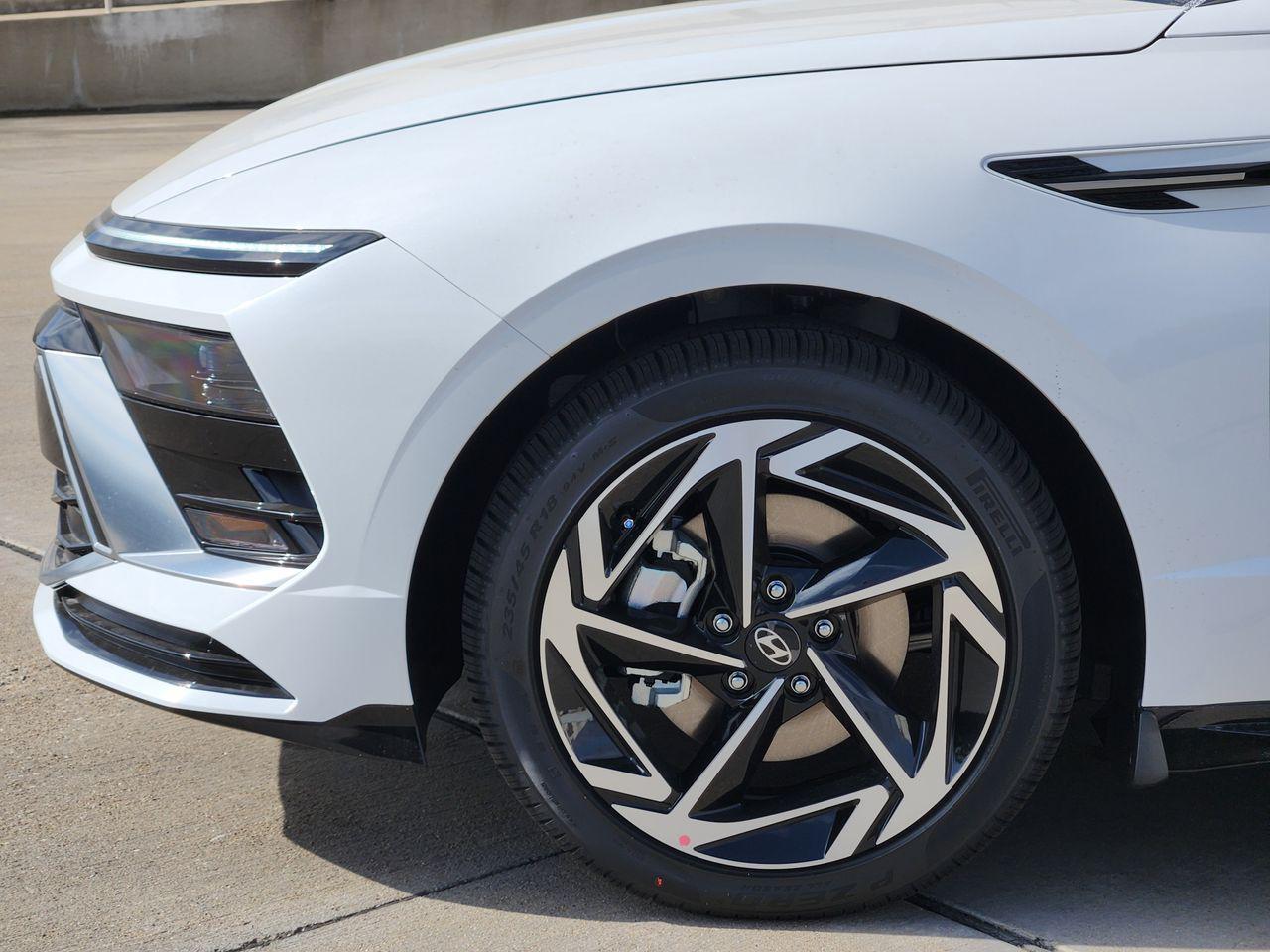 New 2026 W6H White Hyundai SEL Sport image 5