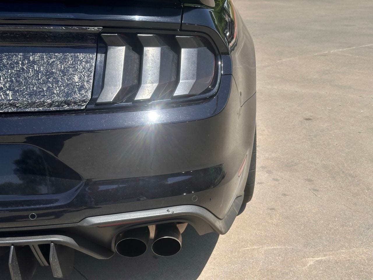 Used 2019 Shadow Black Ford GT image 11