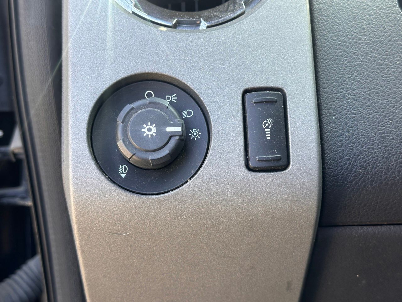 Used 2012 Tuxedo Black Ford Lariat image 28