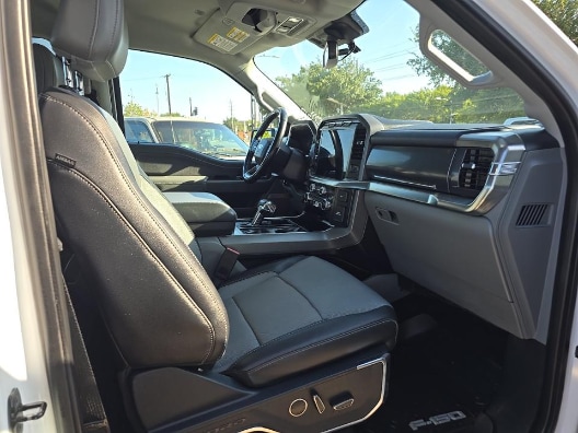 Used 2022 Oxford White Ford Lariat image 11