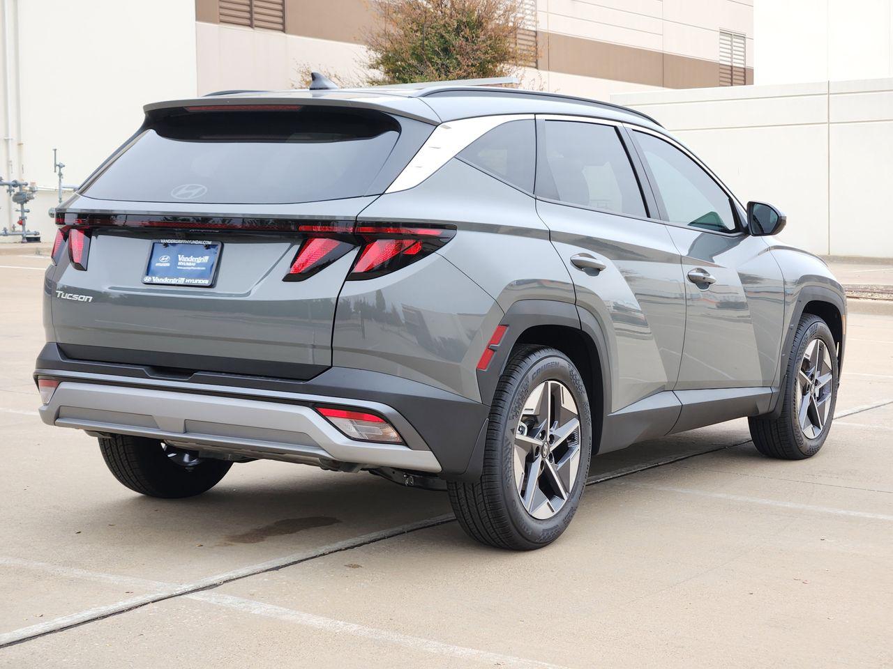 New 2026 Hampton Gray Hyundai SEL FWD image 4