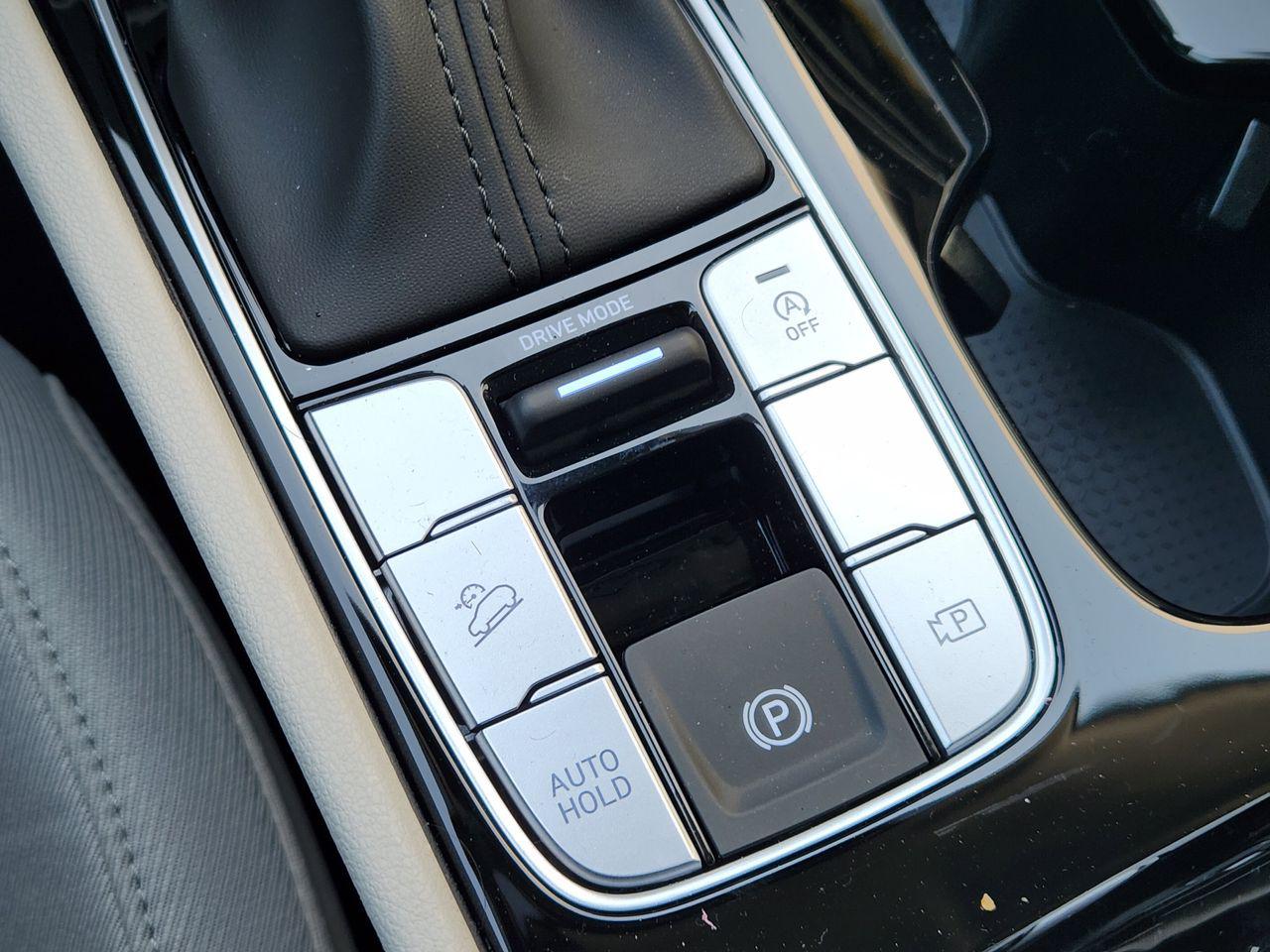 New 2026 W6H White Hyundai SEL FWD image 18