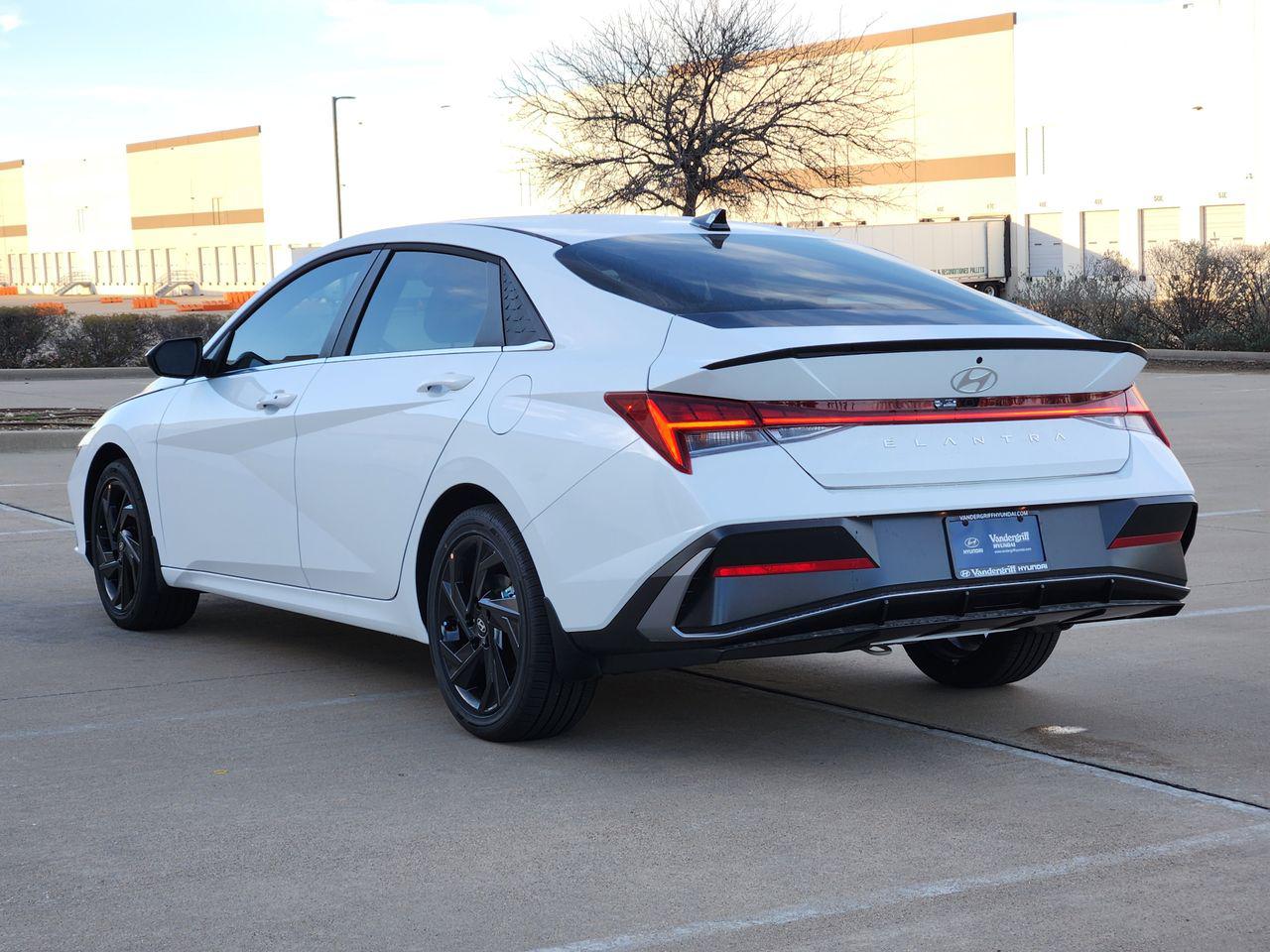 New 2026 W6H White Hyundai SEL Sport Premium image 3