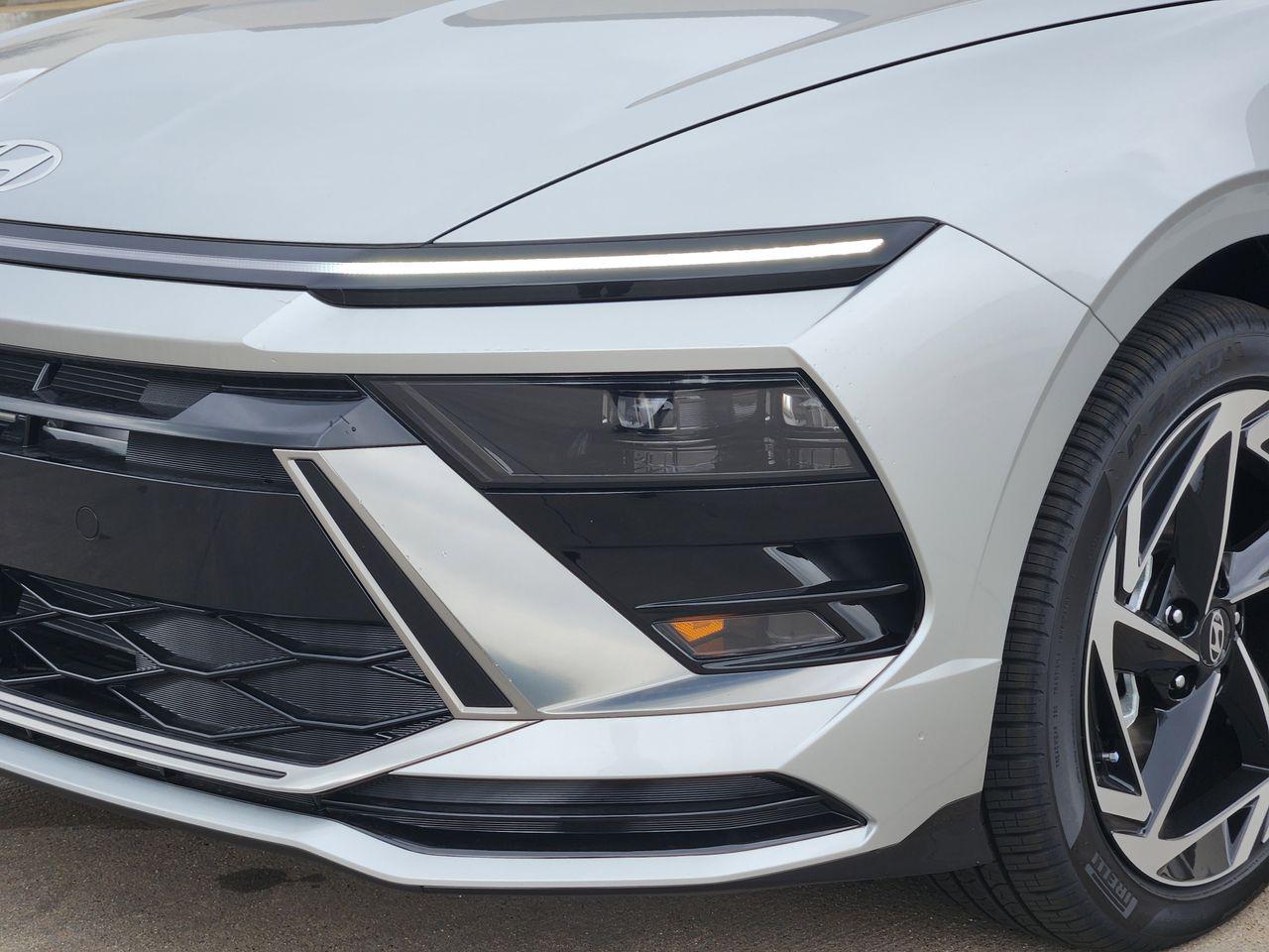 New 2026 T4A Silver Hyundai SEL Sport image 6