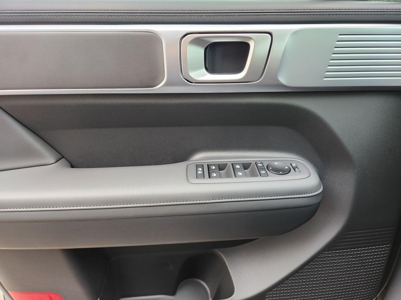 New 2026 Hampton Gray Hyundai SEL FWD image 22