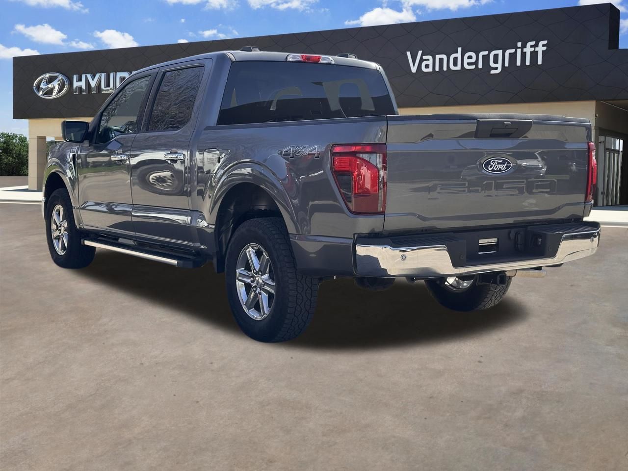 Used 2025 Harbor Gray Metallic Ford XLT image 10