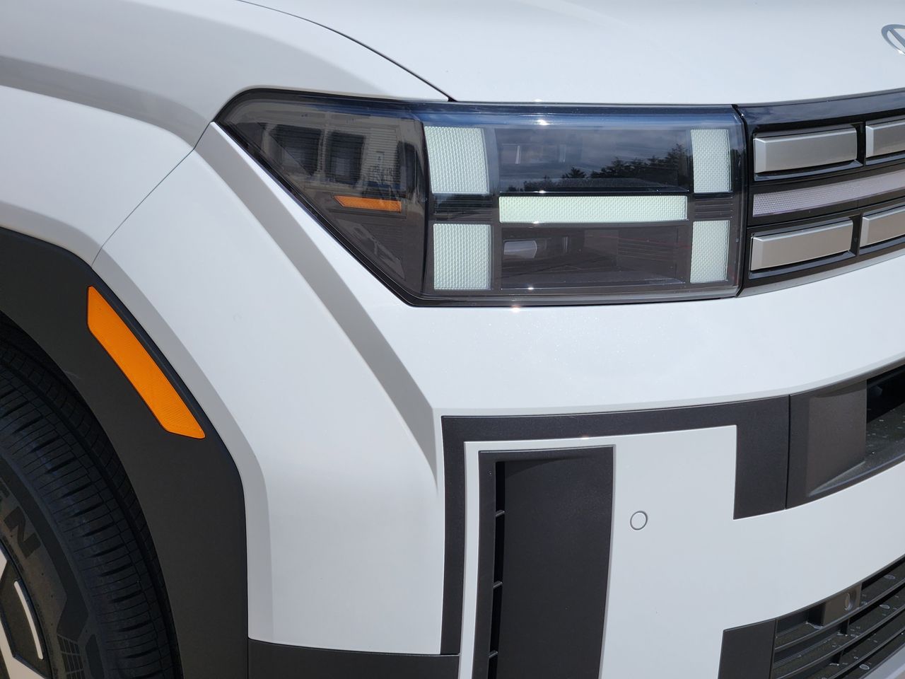 New 2026 W6H White Hyundai SE FWD image 5