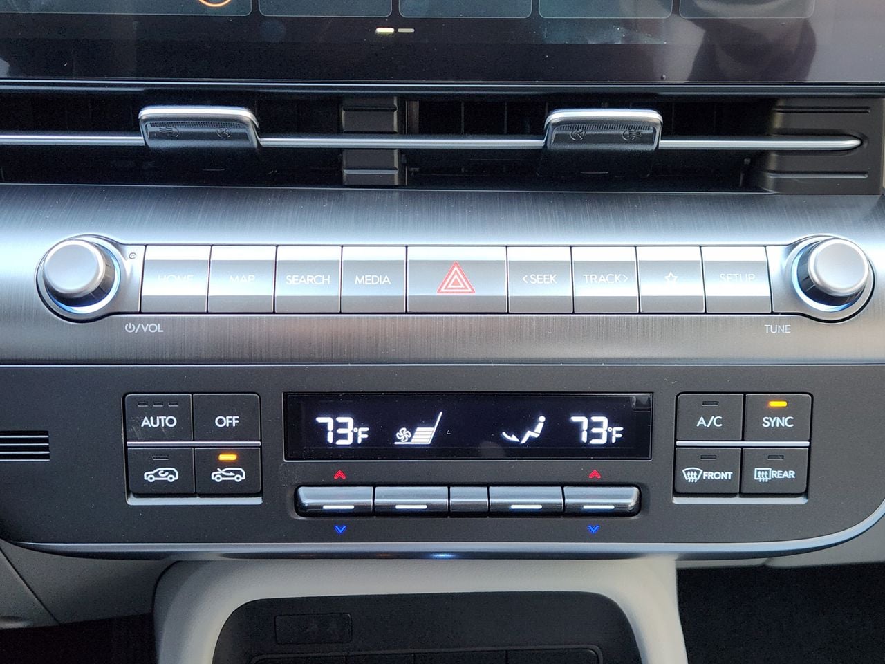 New 2026 R2P Red Hyundai SEL Sport FWD image 15