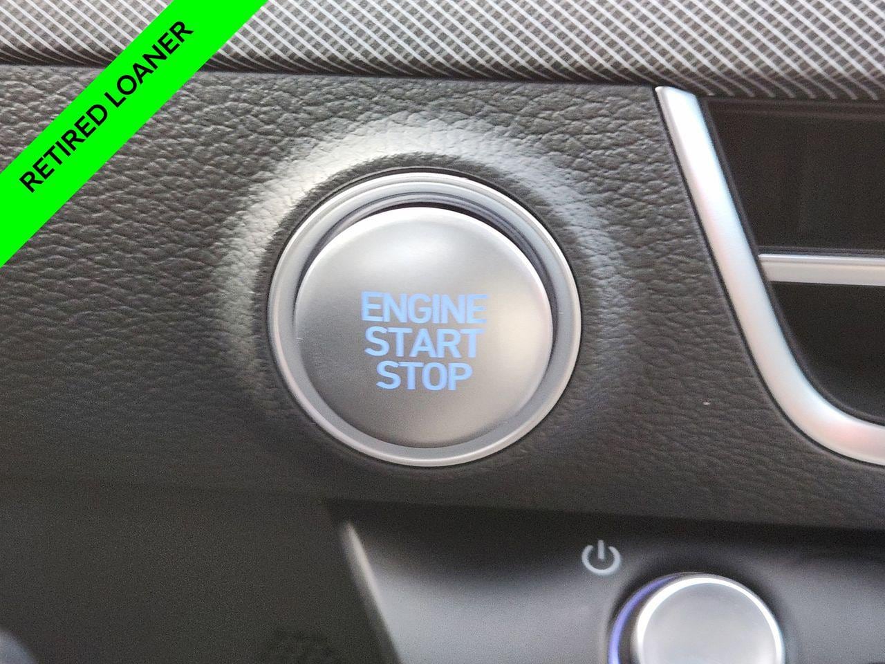 New 2025 T4A Silver Hyundai SEL Convenience image 19