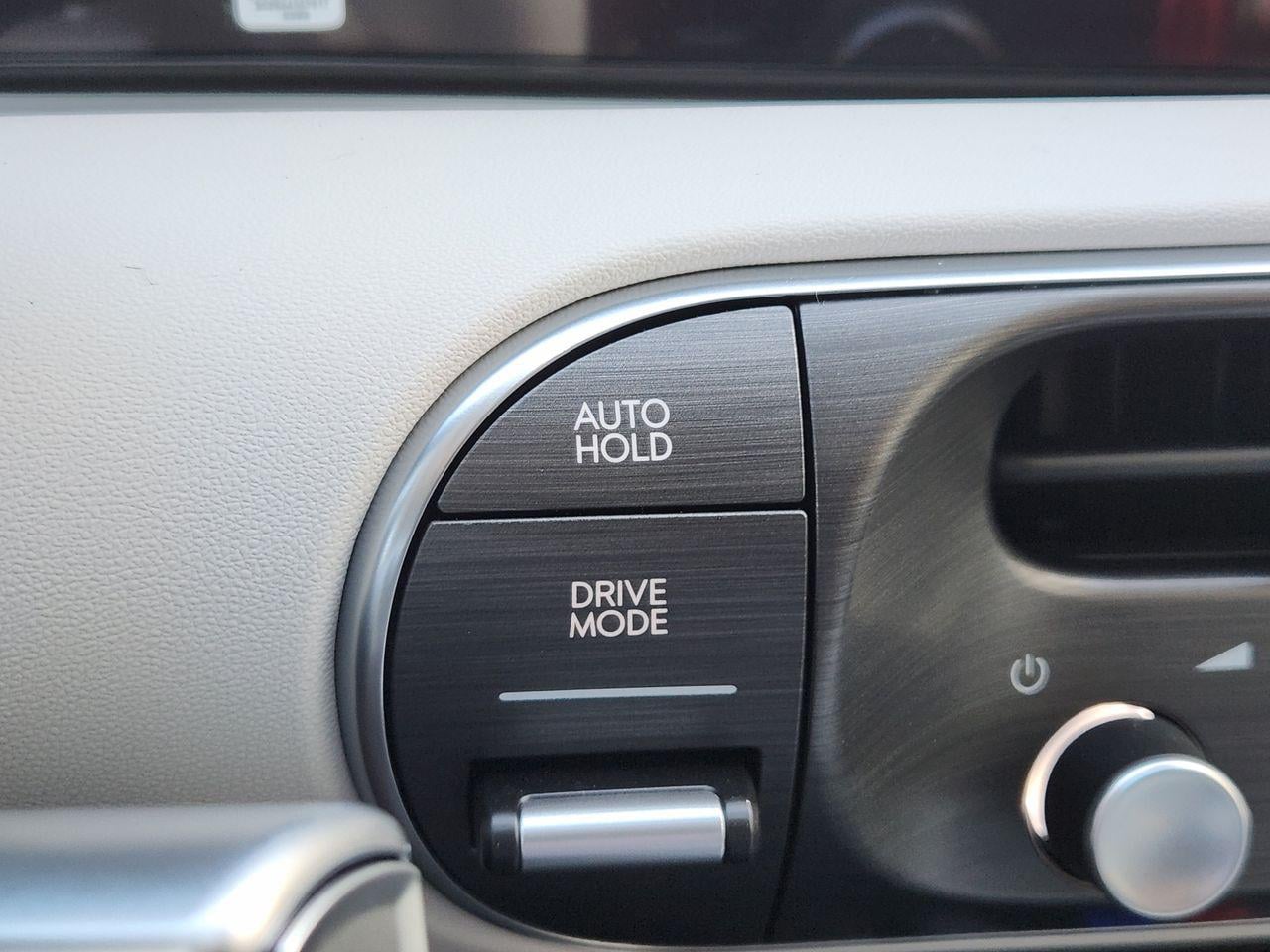 New 2027 Creamy White Pearl Hyundai SE FWD image 16
