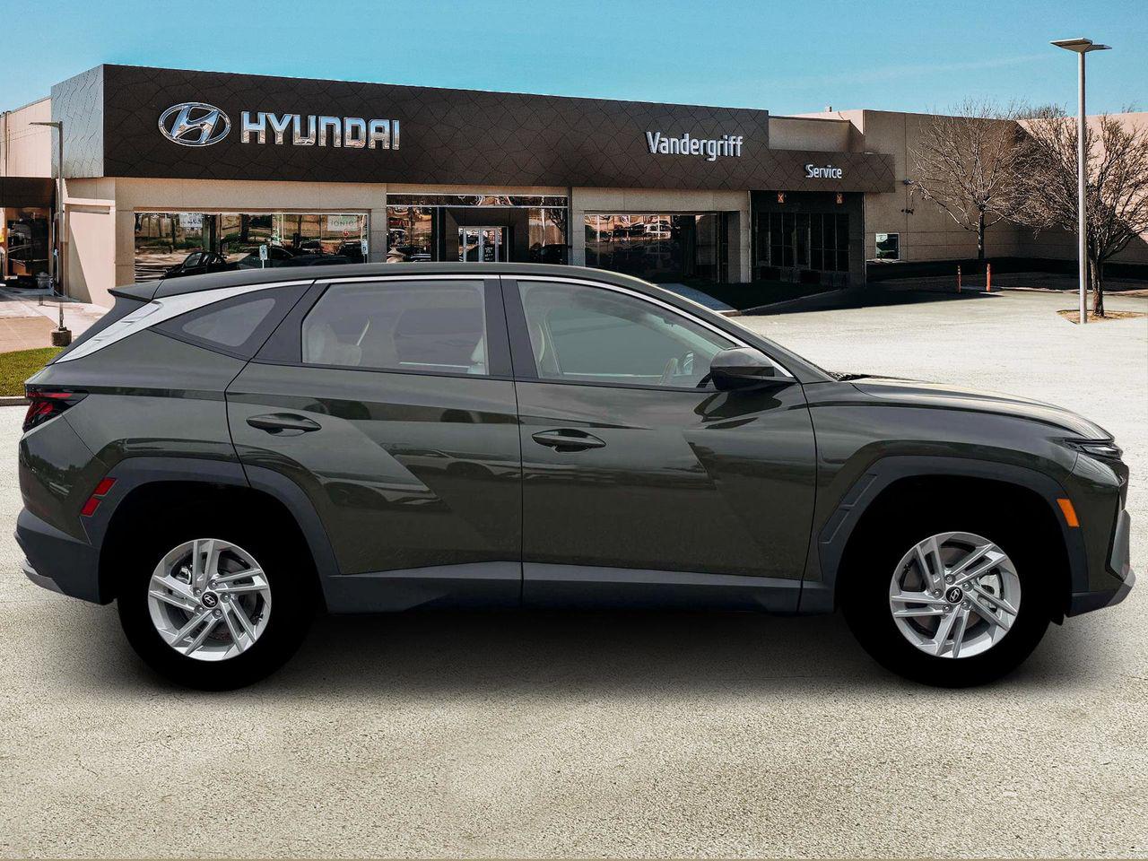 New 2026 WG2 Green Hyundai SE FWD image 9