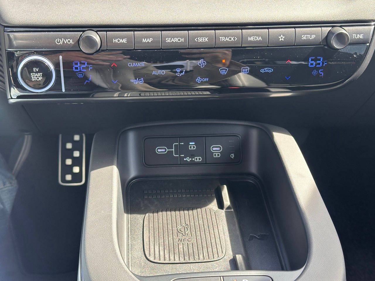 Used 2025 Abyss Black Hyundai Base image 36