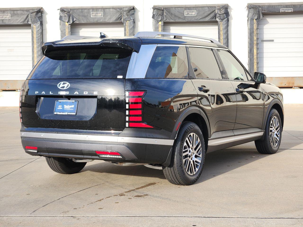 New 2026 A2B Black Hyundai SEL Premium FWD image 4