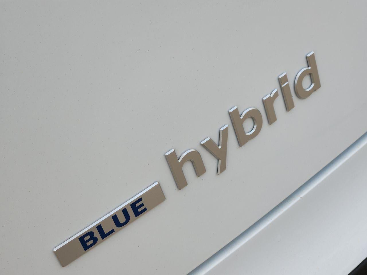 New 2026 Creamy White Pearl Hyundai Blue SEL Premium 8P image 9
