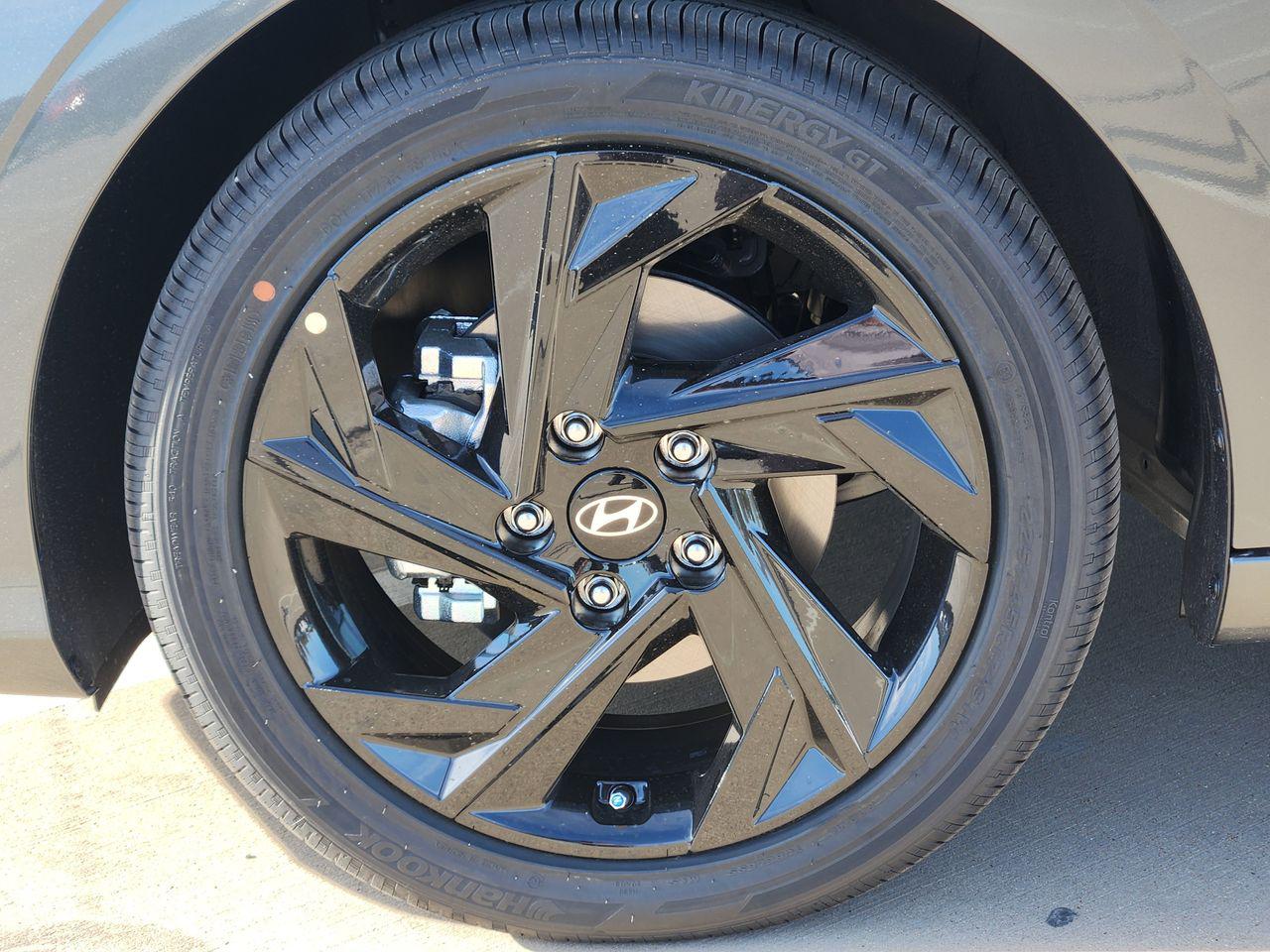 New 2026 A5G Gray Hyundai SEL Sport Premium image 7