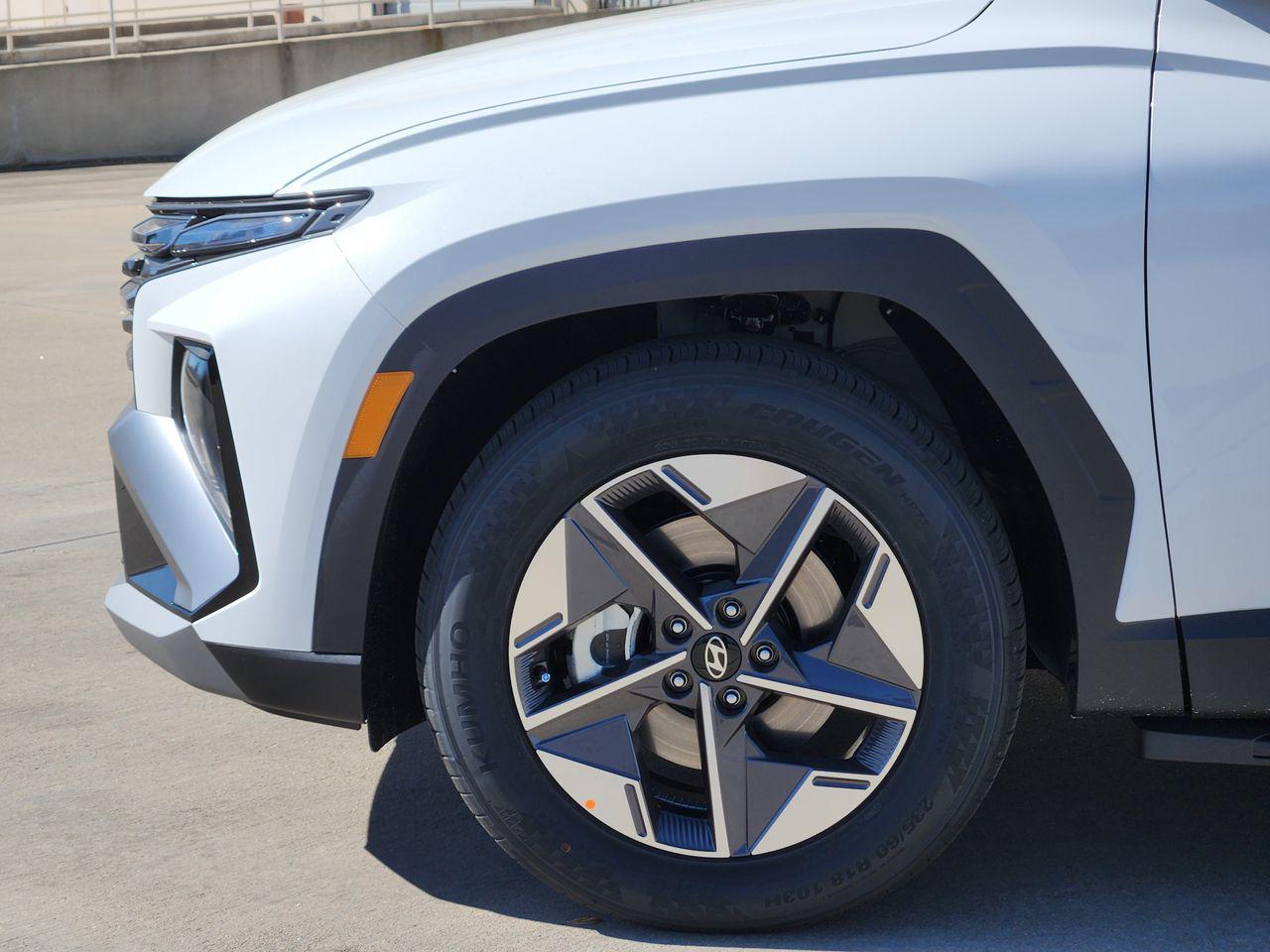 New 2026 W6H White Hyundai SEL FWD image 5