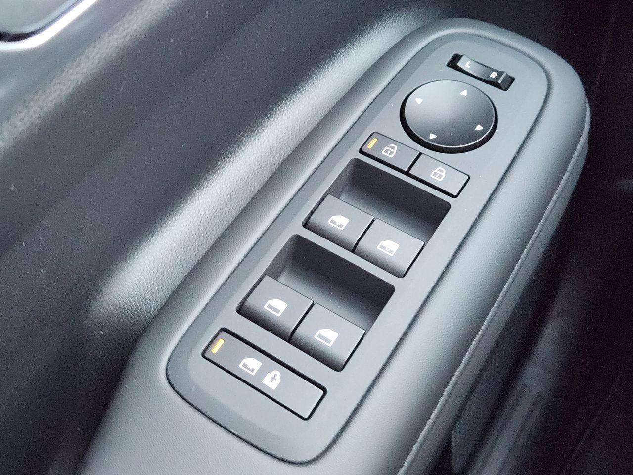 New 2026 W6H White Hyundai SEL FWD image 18