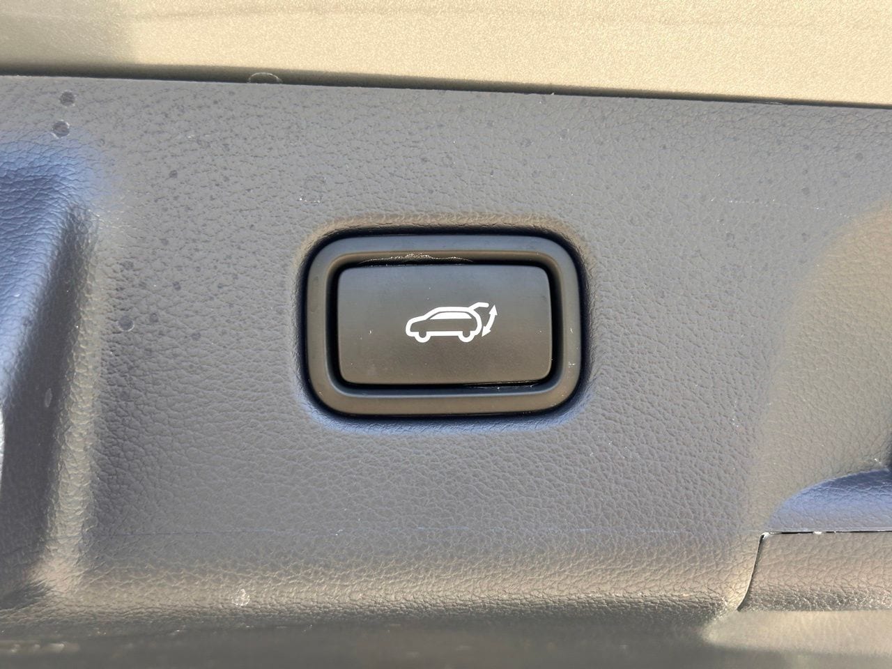 Used 2025 Steel Graphite Hyundai Limited image 17