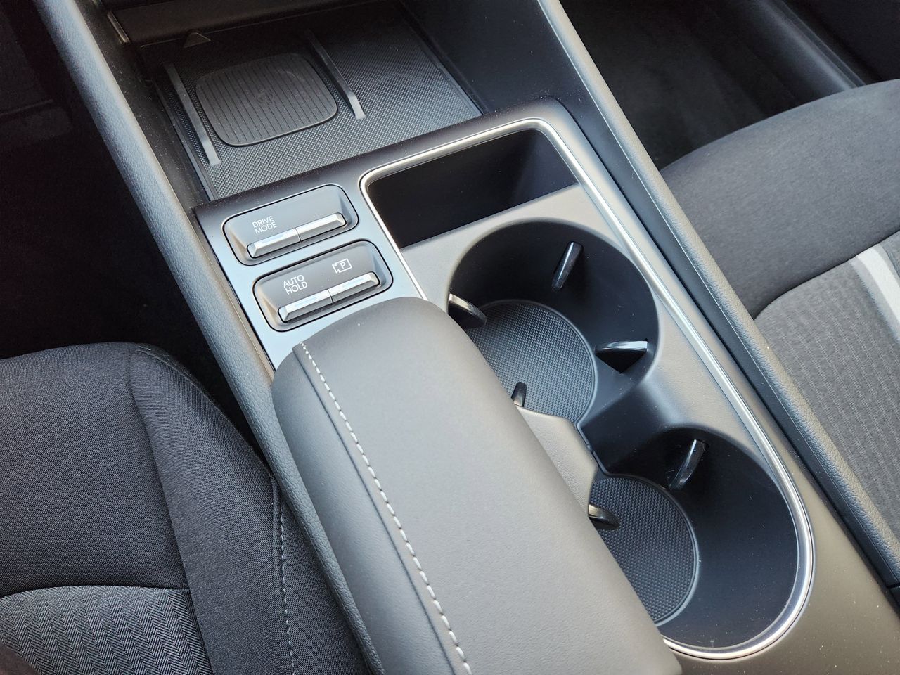 New 2026 T4A Silver Hyundai SEL Sport image 19