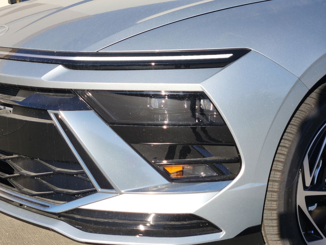 New 2026 T4A Silver Hyundai SEL Sport image 6