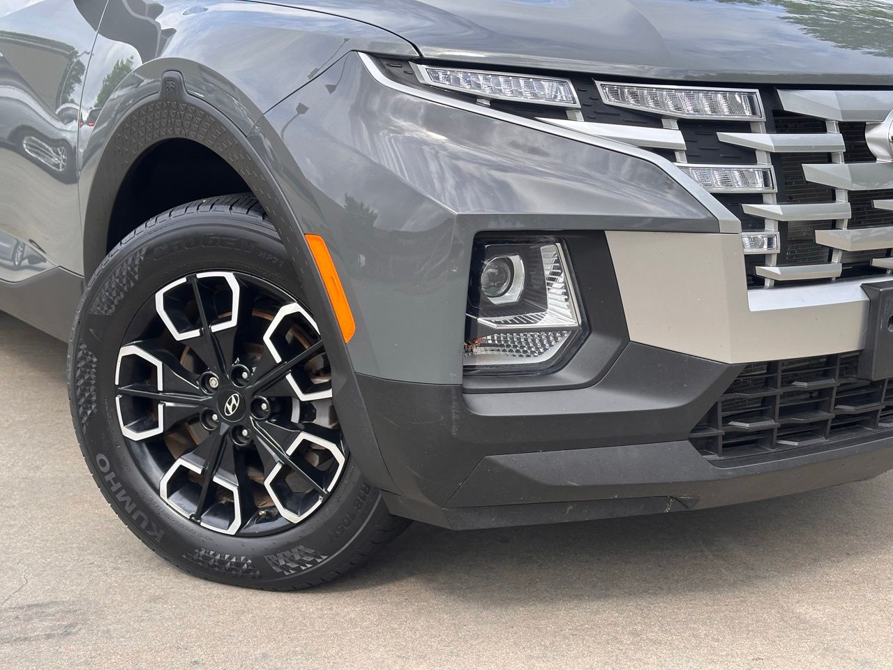 Certified Used 2022 Hampton Gray Hyundai SE image 4