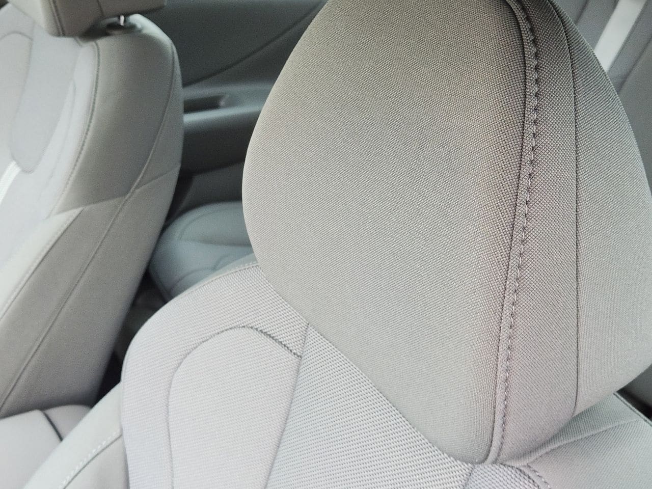 New 2026 W6H White Hyundai SE image 11