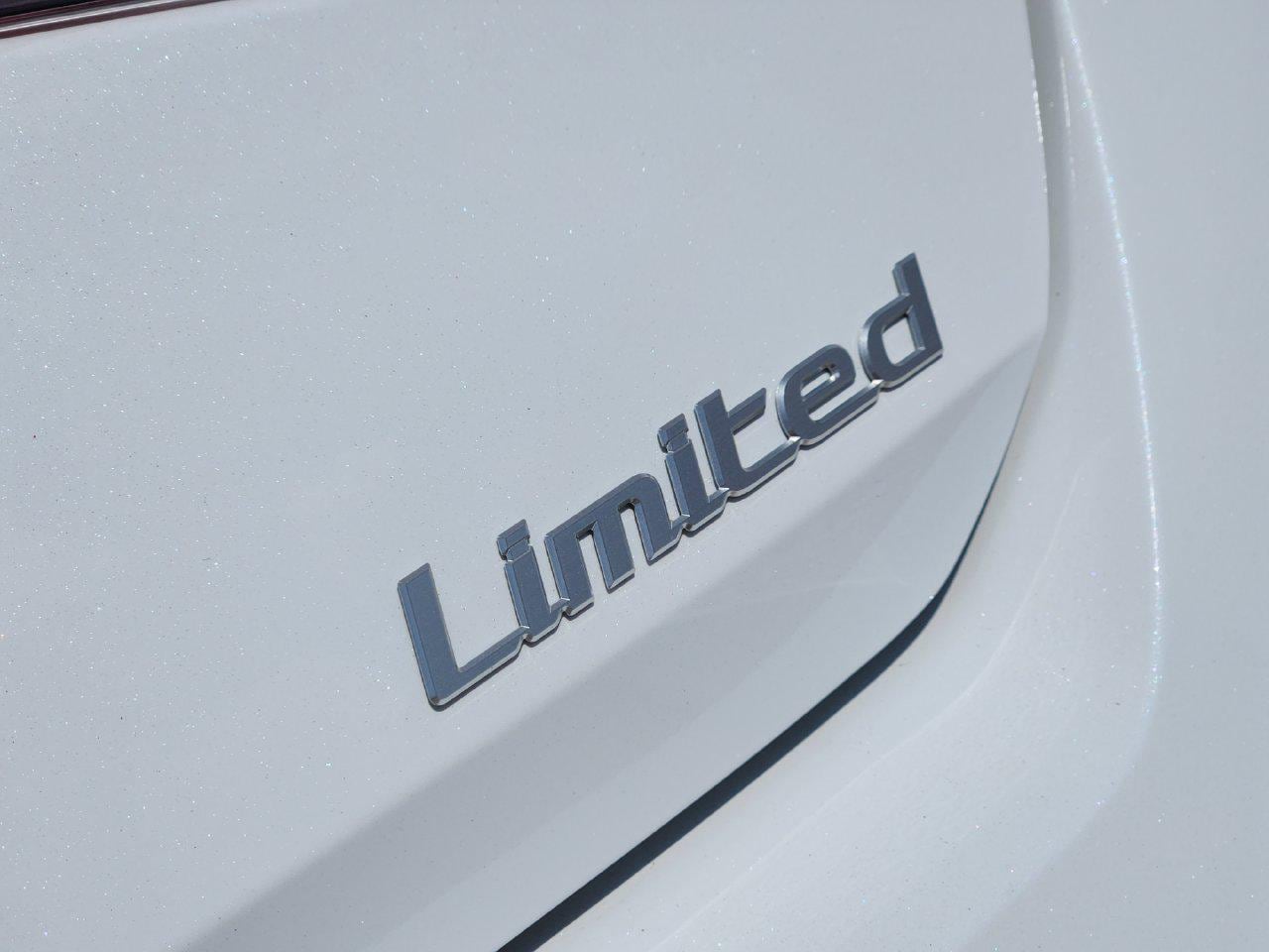 New 2026 Serenity White Hyundai Limited image 9