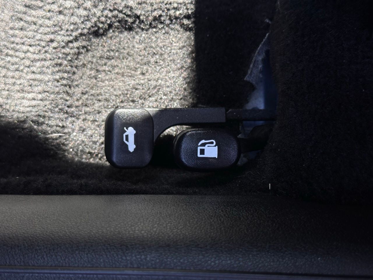 Used 2023 Intense Blue Hyundai Limited image 26