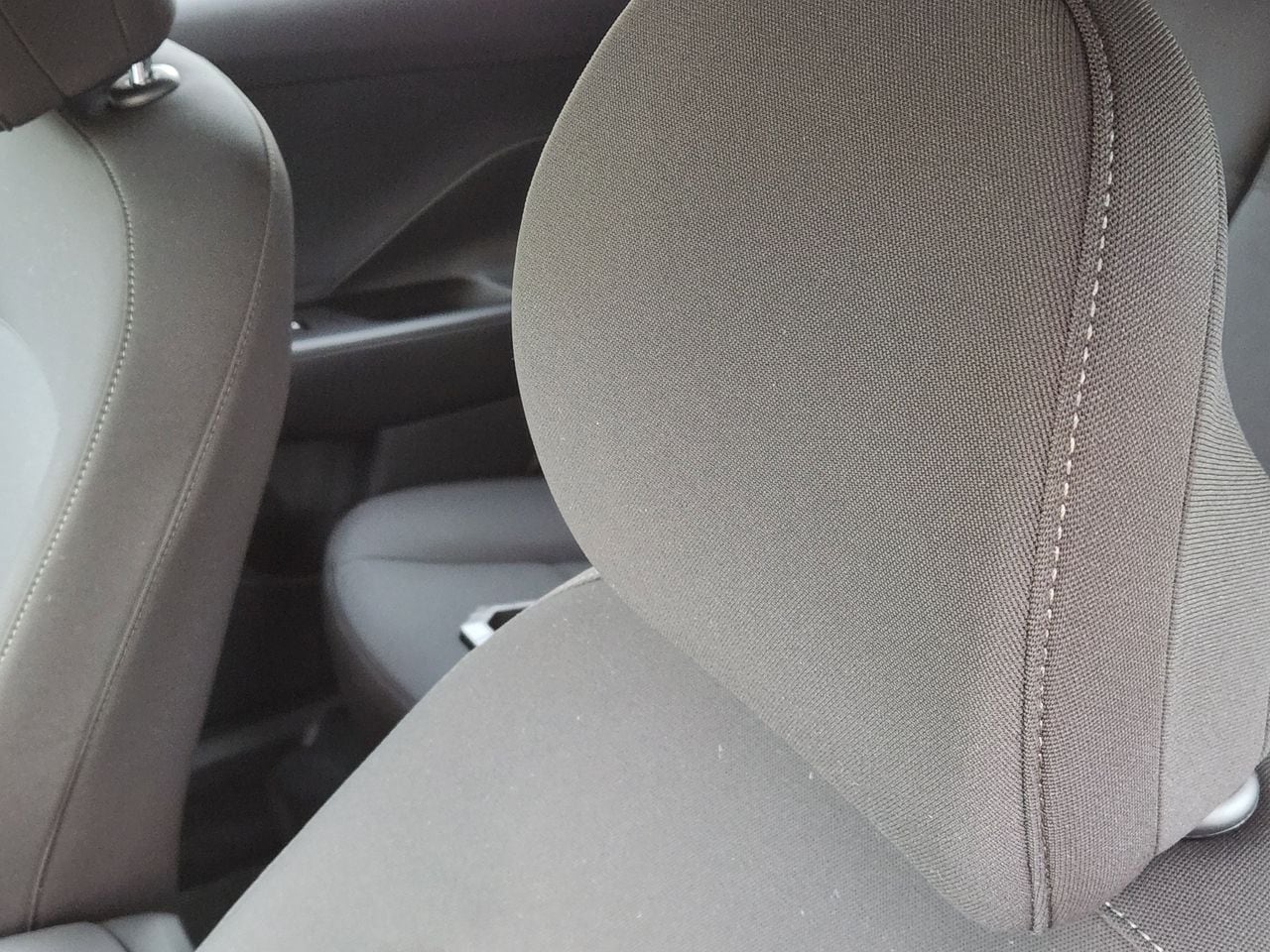 New 2026 SAW White Hyundai SE FWD image 11