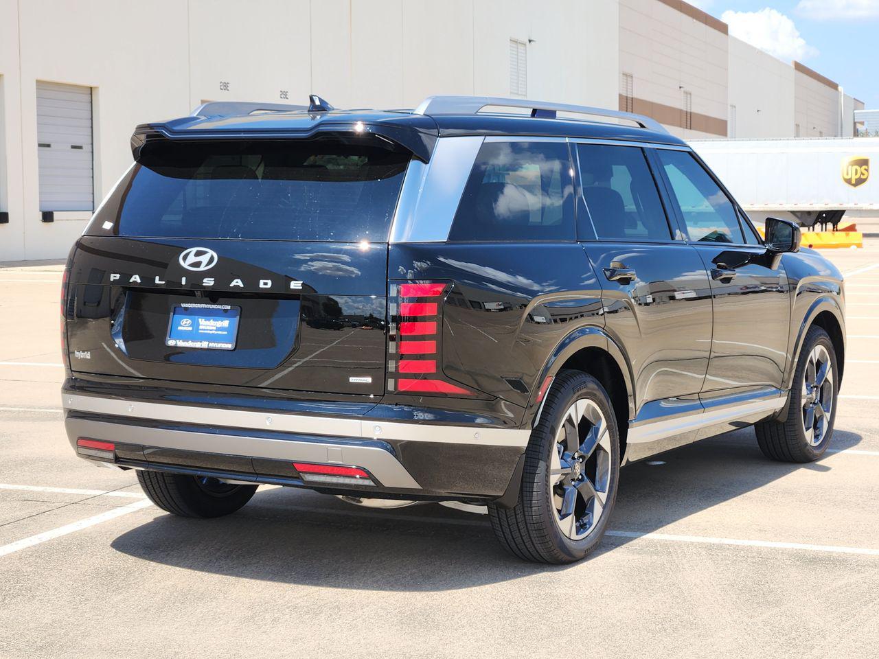 New 2027 Abyss Black Pearl Hyundai Limited 7P image 4