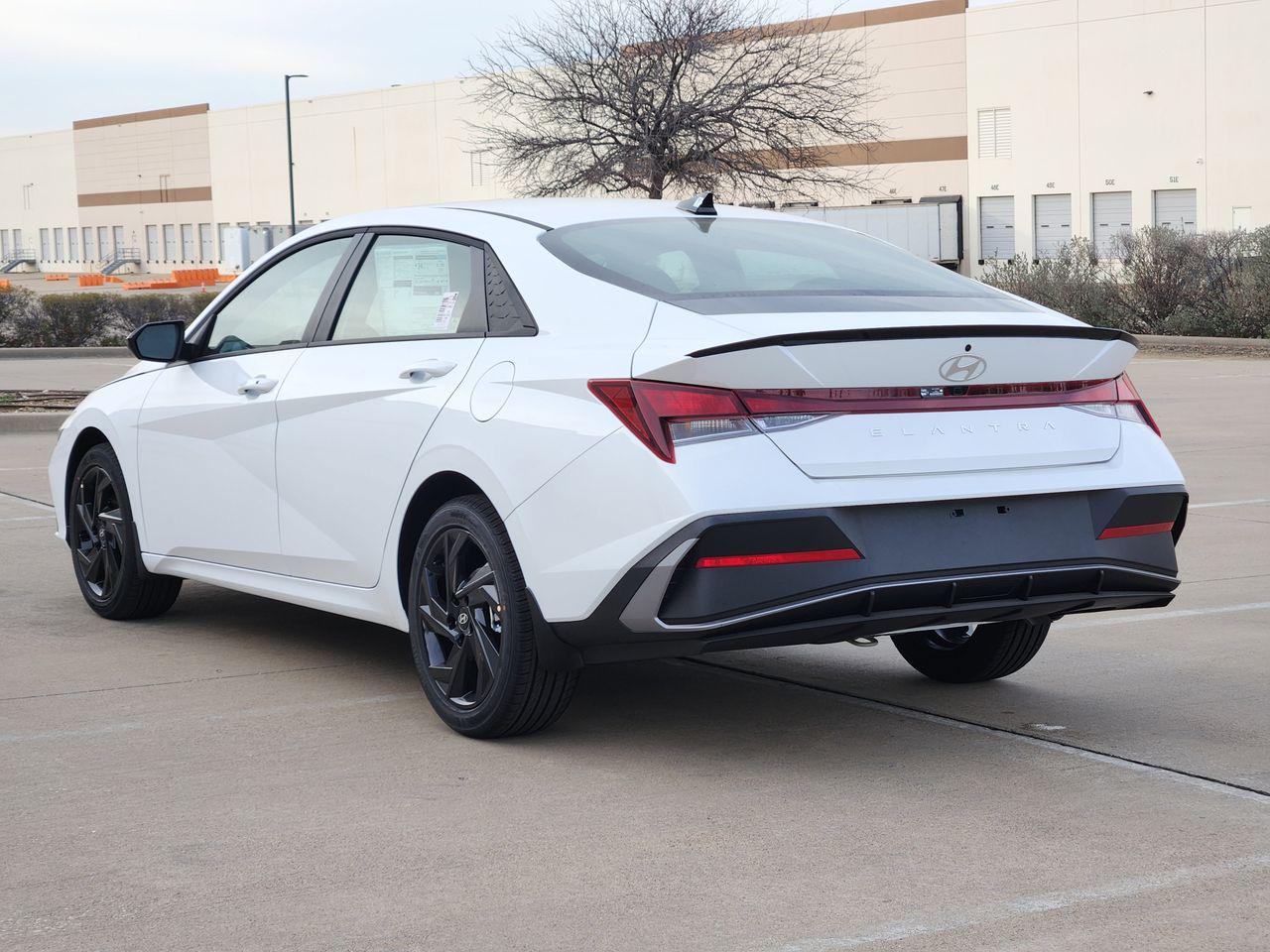 New 2026 W6H White Hyundai SEL Sport image 3