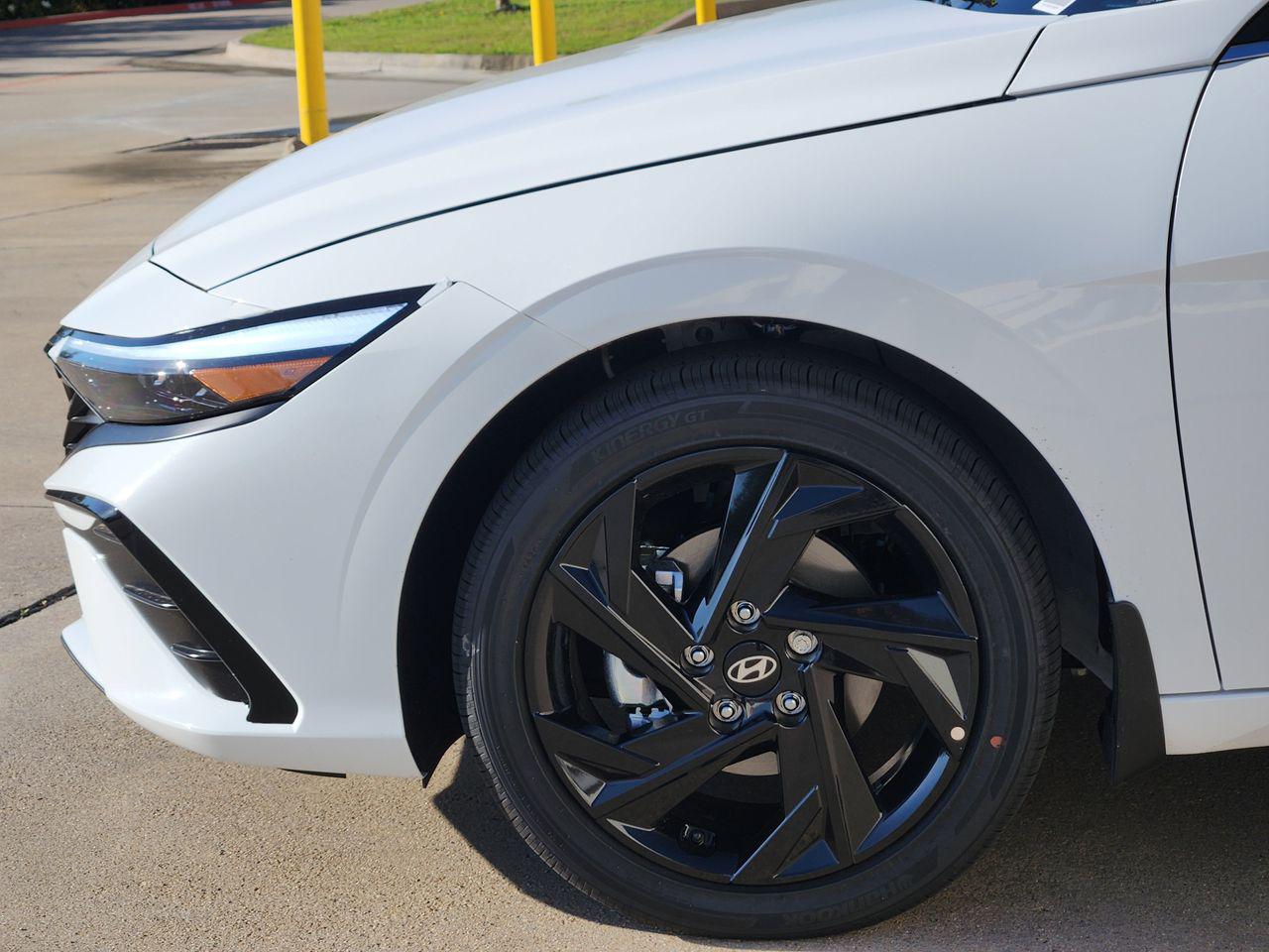 New 2026 Serenity White Hyundai SEL Sport image 5