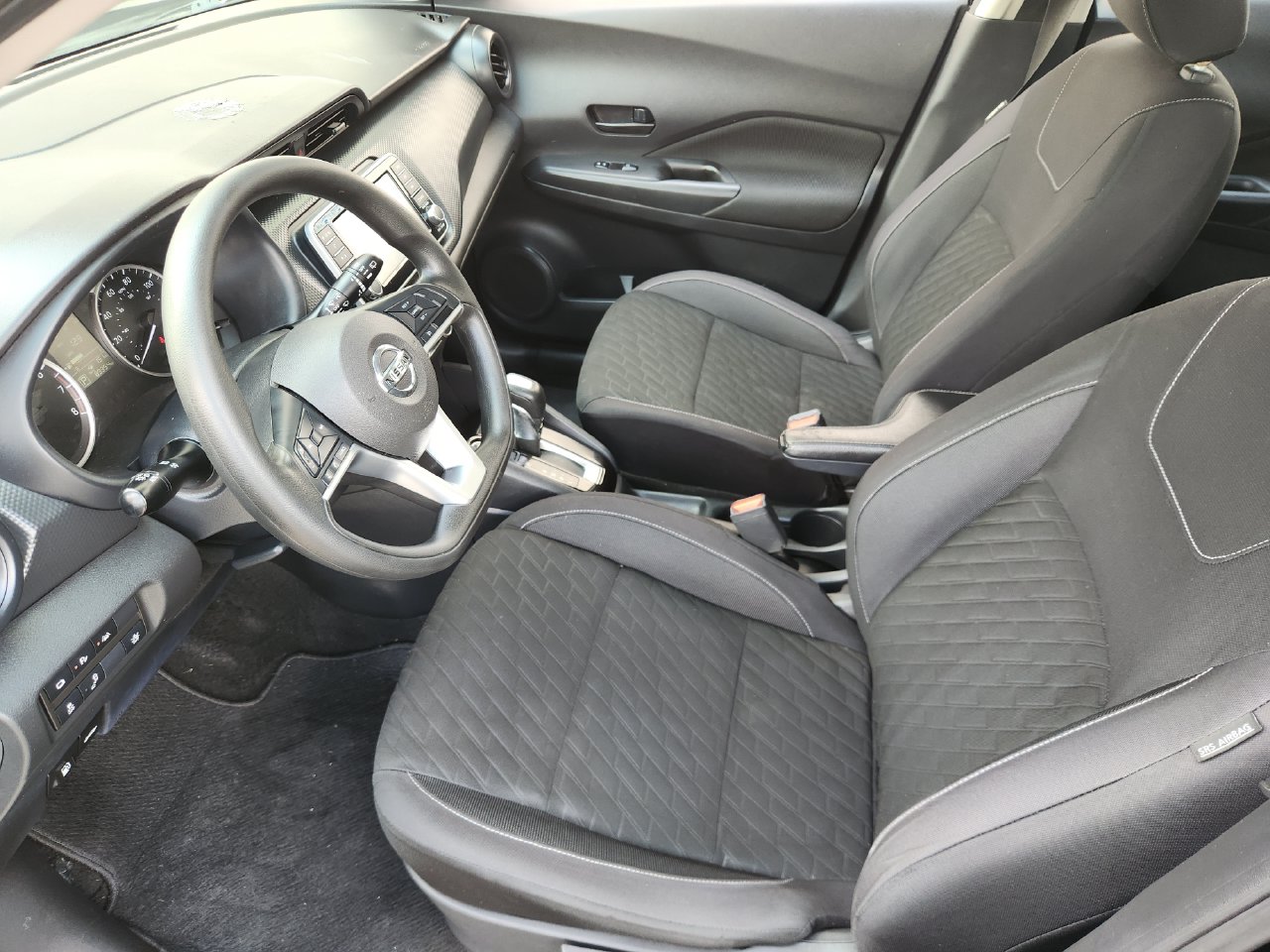 Used 2021 Super Black Nissan S image 8