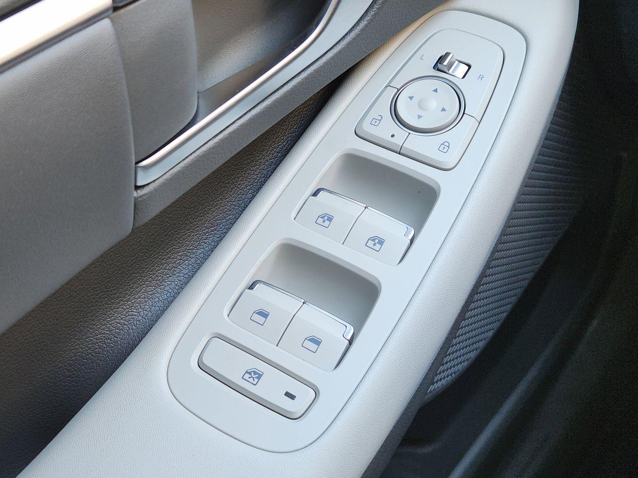 New 2026 Aero Silver Hyundai SEL Sport image 22