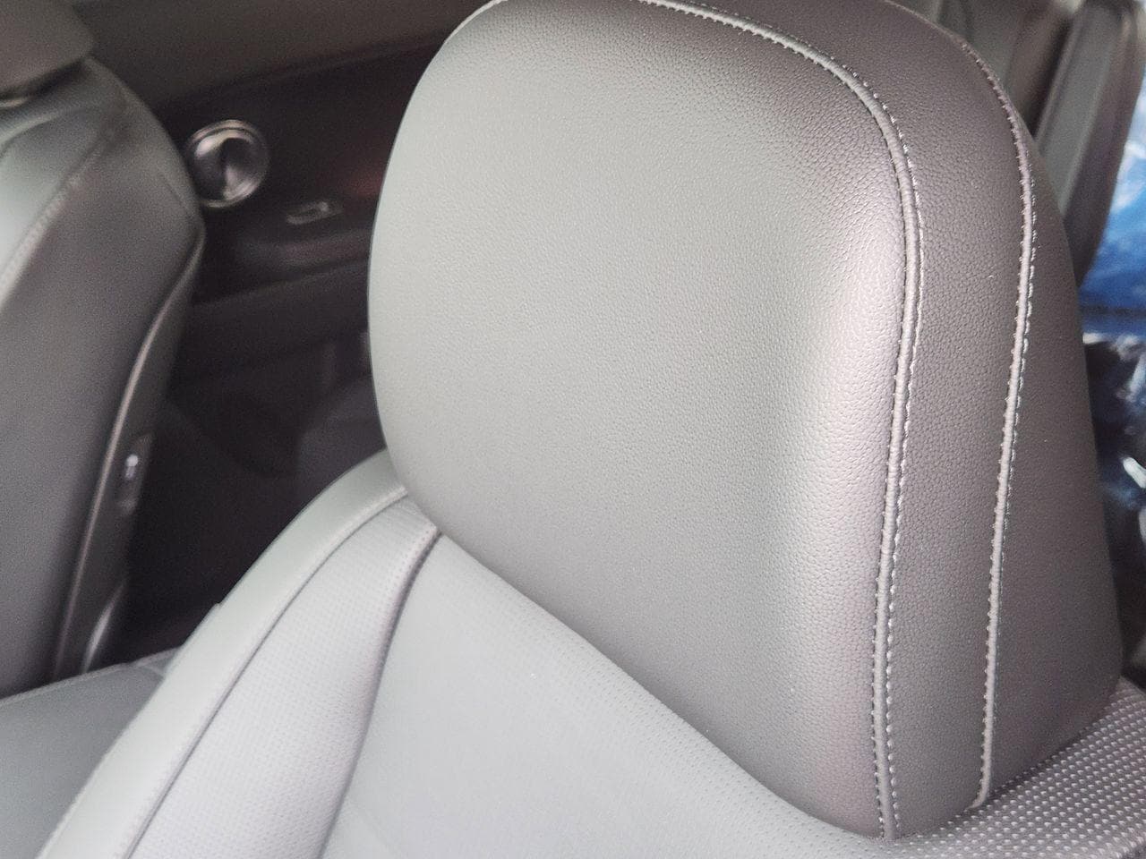 New 2026 Titan Charcoal Pearl Hyundai Limited FWD image 11