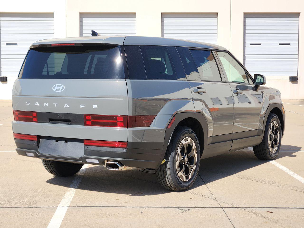 New 2026 NT2 Gray Hyundai SE FWD image 4