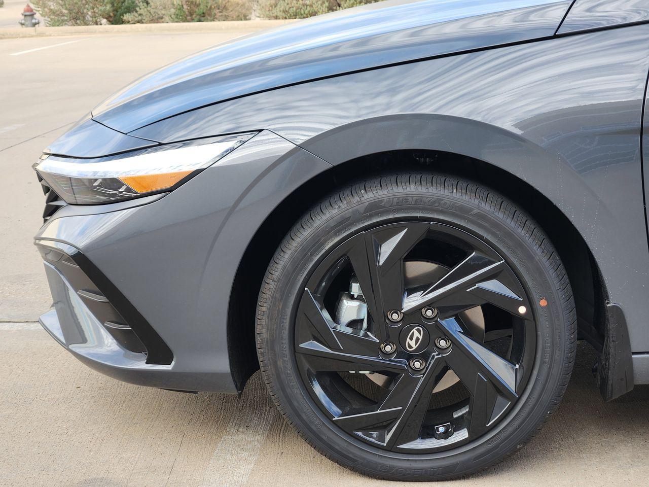 New 2026 Ecotronic Gray Hyundai SEL Sport Premium image 5