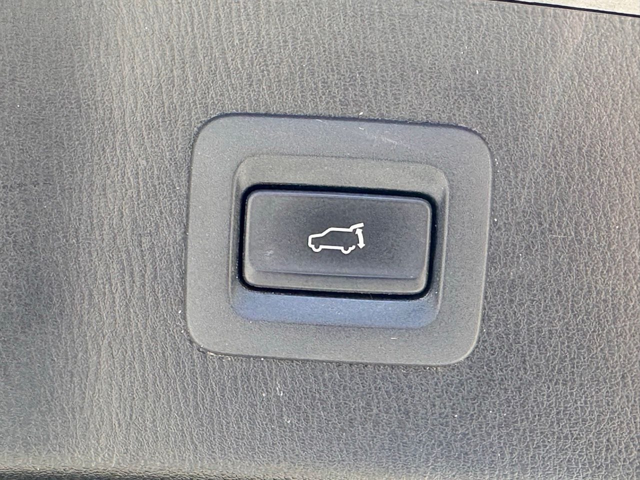 Used 2018 Jet Black Mica Mazda Grand Touring image 12