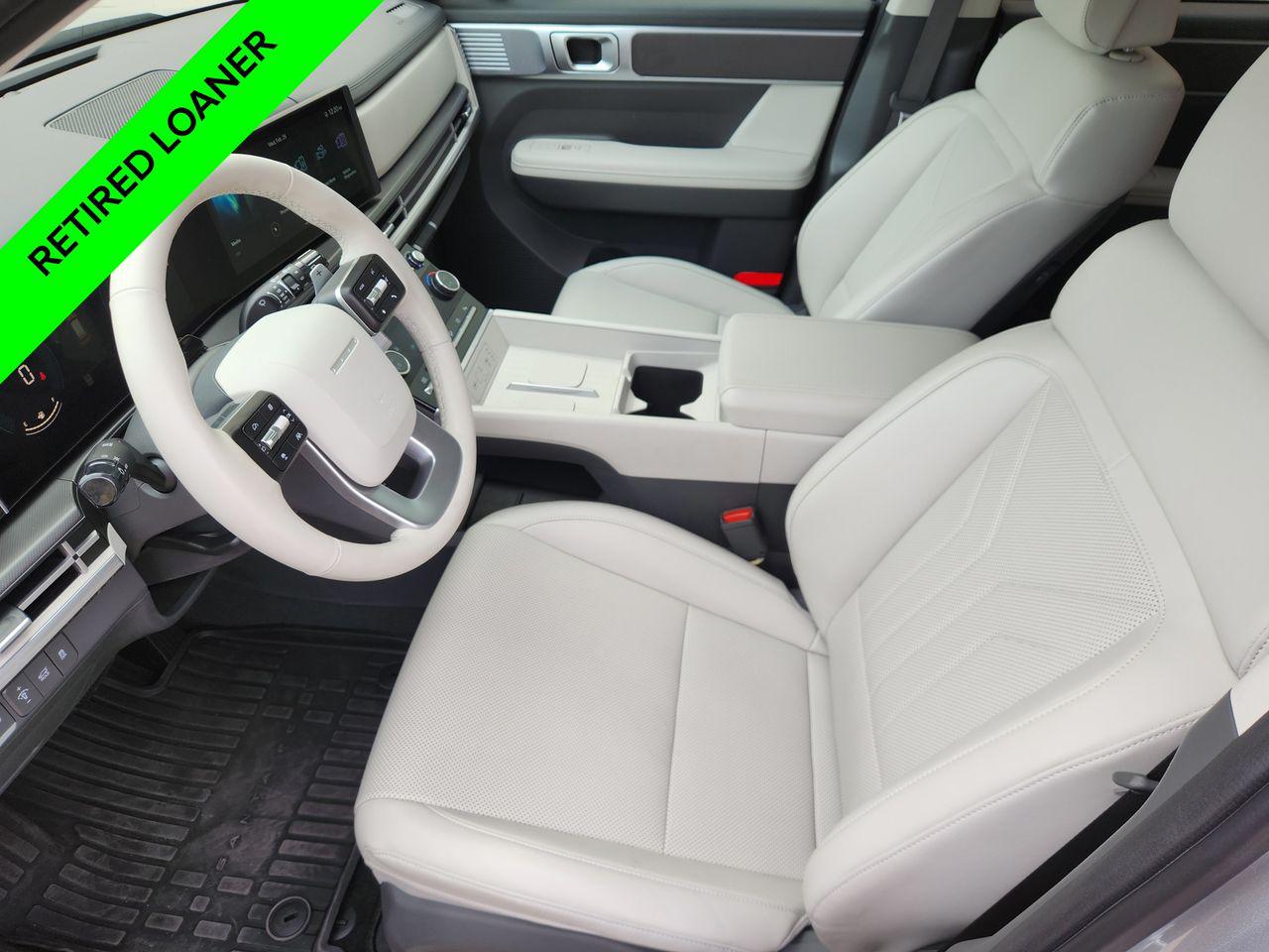 New 2025 R2T Silver Hyundai SEL FWD image 10