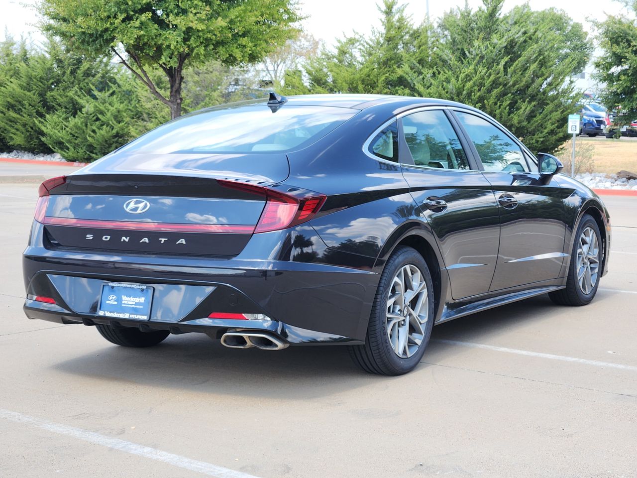 Used 2023 Carbon Blue Hyundai SEL image 4