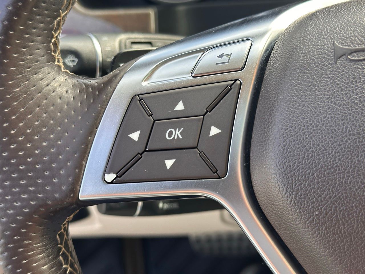 Used 2014 Polar White Mercedes-Benz E 350 4matic® image 34