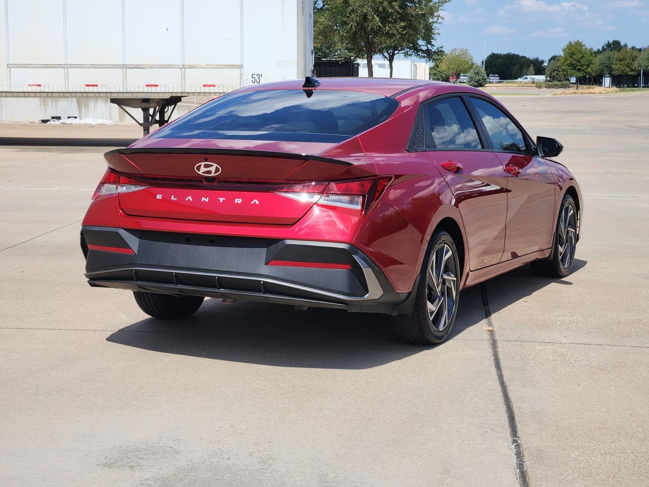 Used 2025 Ultimate Red Hyundai SEL Sport image 4